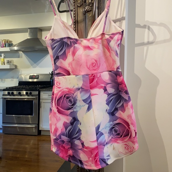 V Neck Spaghetti strap Floral Mini Dress - Picture 3 of 5